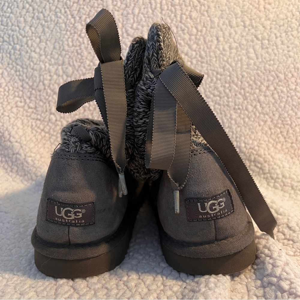 UGG Isla Knit Suede Gray Boots Women’s Size 9 1008840 Lace Back Cozy Wool Winter